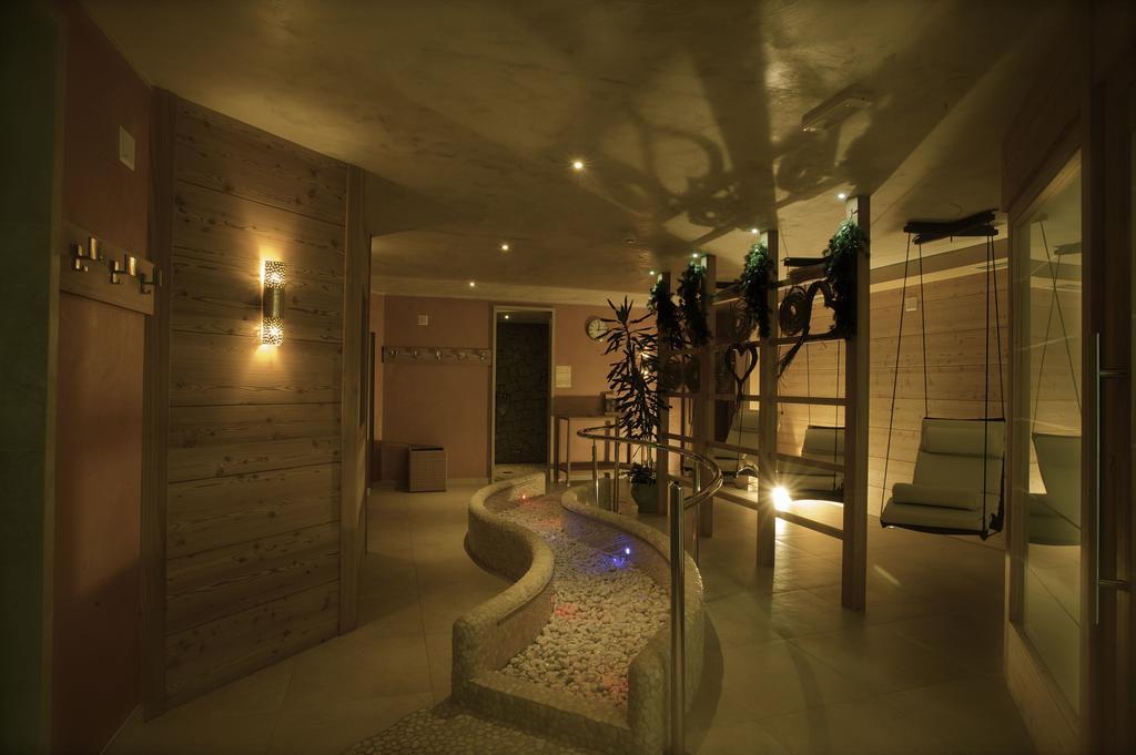 Hotel Negritella ปัสโซเดลโตนาเล ภายนอก รูปภาพ